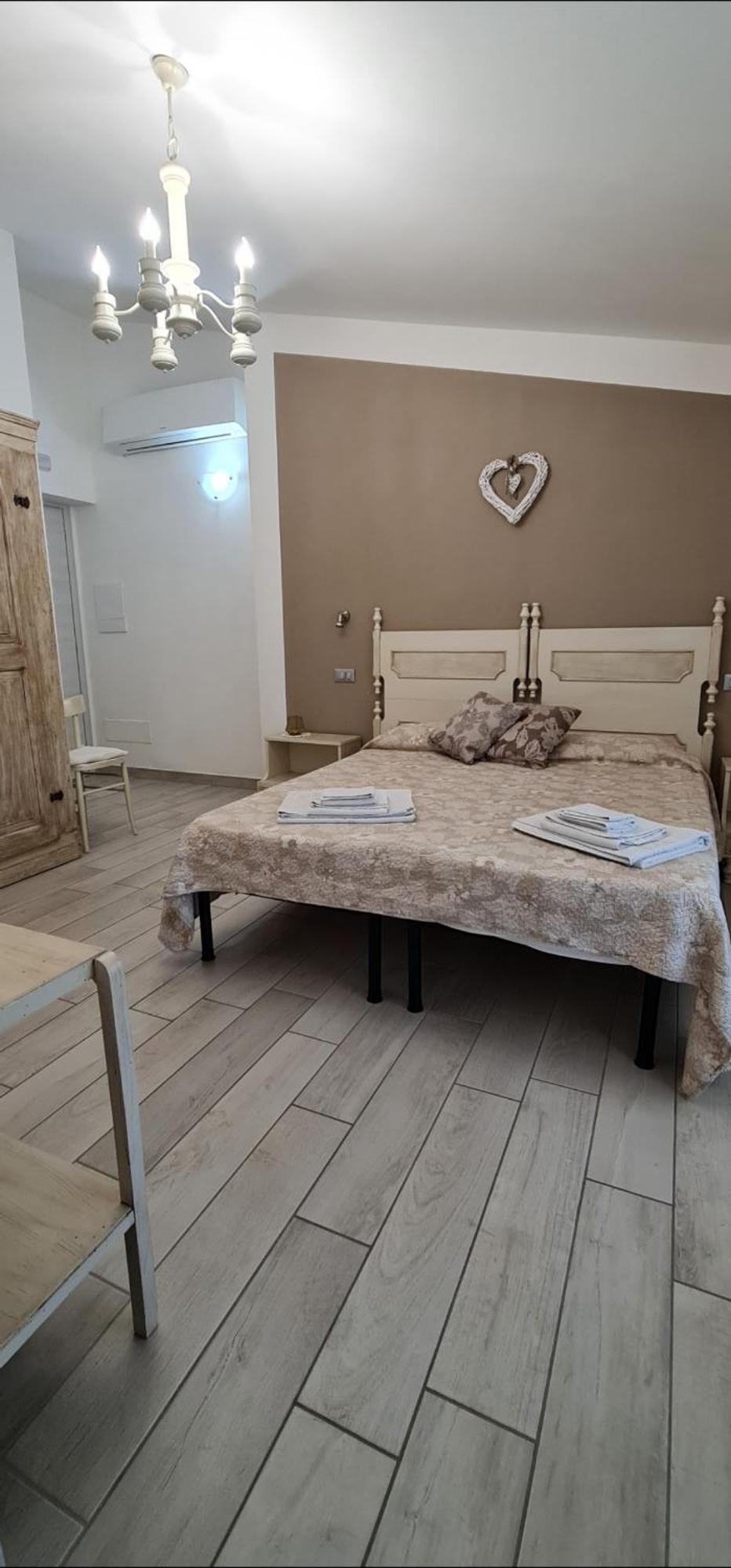 Quarantotto B&B Raffa Kültér fotó